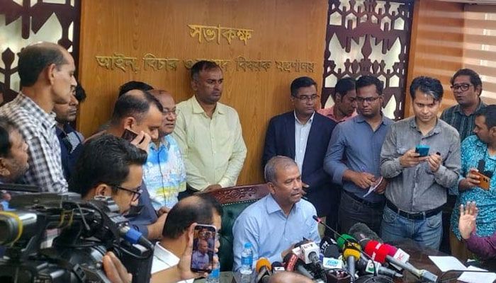 রাজনৈতিক দলকে শাস্তির আওতায় আনতে আইন সংশোধন হচ্ছে