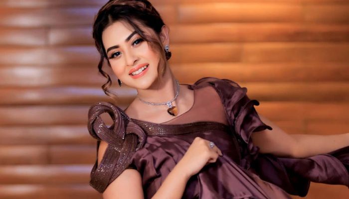 জন্মদিনে সুখবর দিলেন বুবলী