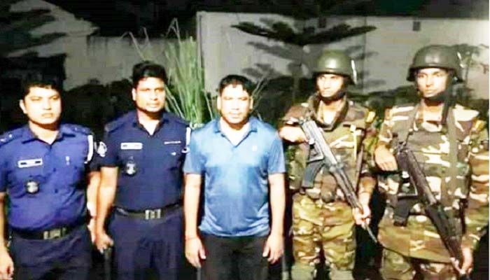 আত্মগোপনে থাকা যুবলীগ নেতা গ্রেপ্তার 