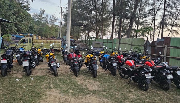 কক্সবাজার মেরিনড্রাইভে ২৪  মোটরসাইকেল জব্দ