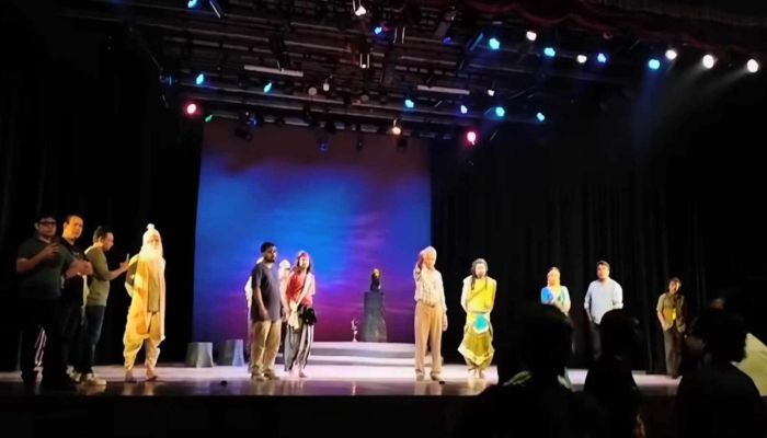 জানা গেল কী কারণে শিল্পকলায় নাটক বন্ধ করে দিয়েছেন ডিজি