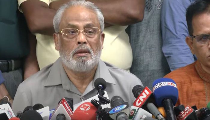জাপা কার্যালয়ে আগুন: প্রধান উপদেষ্টার ‘মৌন সম্মতি’ দেখছেন কাদের