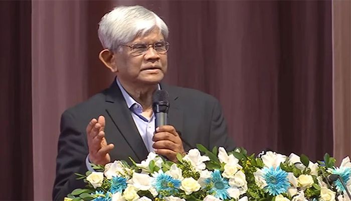 চ্যালেঞ্জের মুখে দেশের আর্থিক খাত: অর্থ উপদেষ্টা  