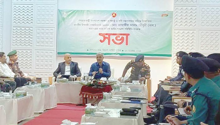সাদা পোশাকে কাউকে গ্রেপ্তার করা যাবে না: স্বরাষ্ট্র উপদেষ্টা