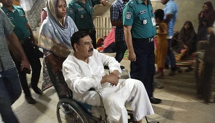 অসুস্থ হওয়ায় ঢামেকে নেয়া হলো সাবেক নৌমন্ত্রীকে  