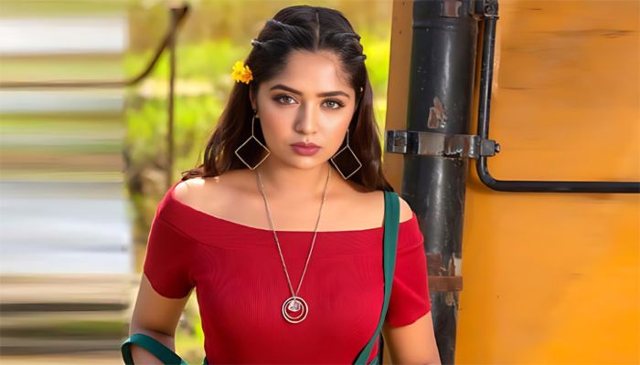 বিয়ে নিয়ে মুখ খুললেন
