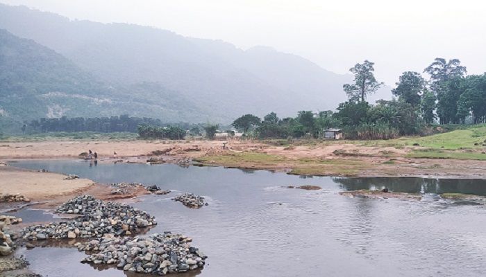 তোমরা যেখানে সাধ চলে যাও