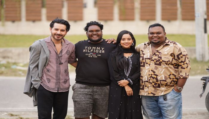 রাগী স্বভাবের মেয়ে নওশীন
