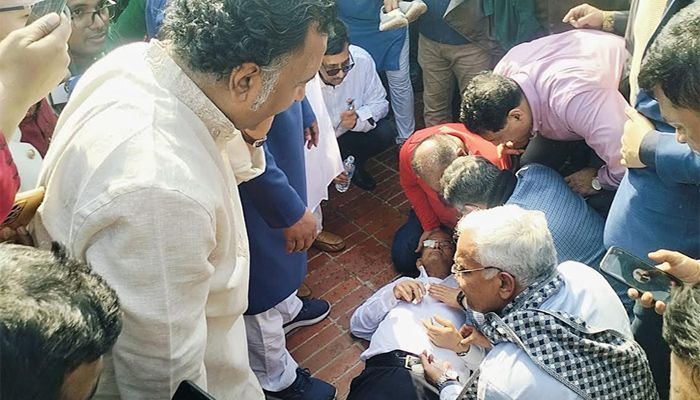 সিএমএইচ থেকে বাসায় ফিরলেন ফখরুল