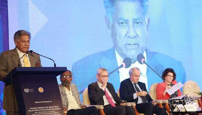 শ্রমিকদের স্বার্থ রক্ষায় নিবিড়ভাবে কাজ করছি: শ্রম উপদেষ্টা