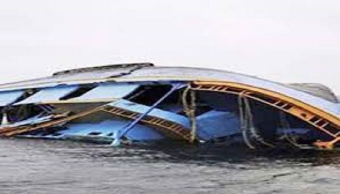 মেঘনা নদীতে নৌকাডুবি, ২ জেলের মরদেহ উদ্ধার