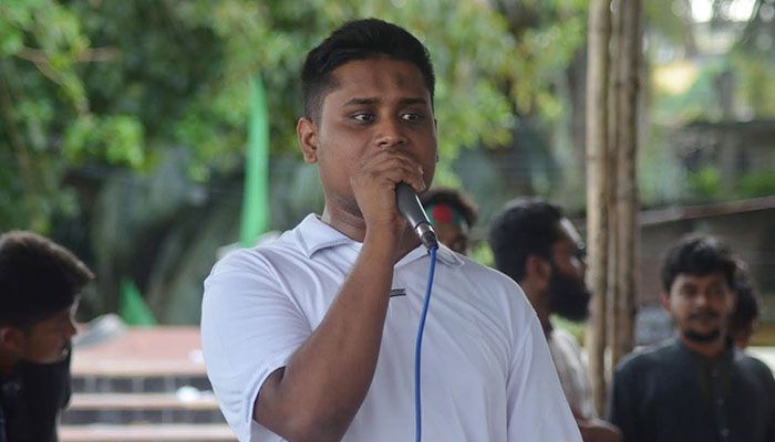 ফেসবুক স্ট্যাটাসে ৩ দাবি করলেন হাসনাত আব্দুল্লাহ 
