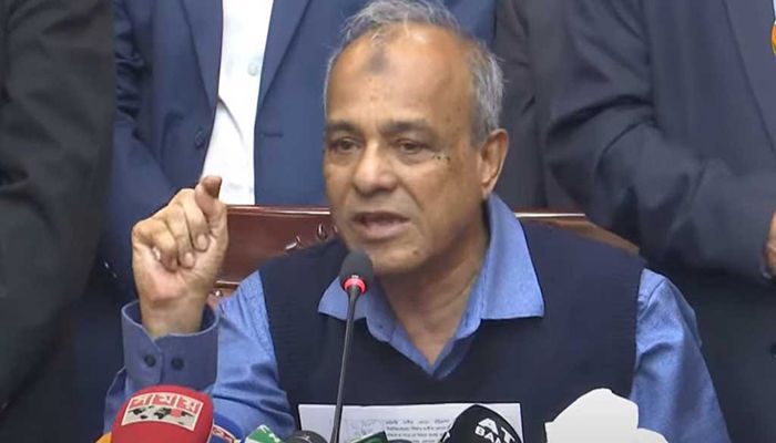 সাদা পোশাকে কাউকে গ্রেপ্তার করা যাবে না: স্বরাষ্ট্র উপদেষ্টা   