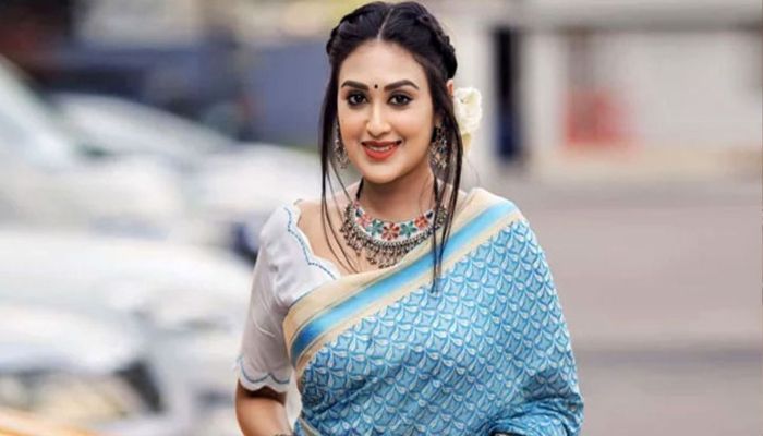 কী কারণে মাছ মাংস খান না কুসুম শিকদার