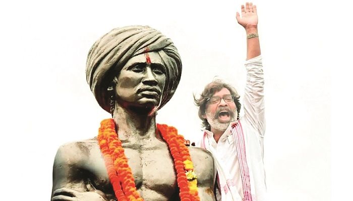 ঝাড়খণ্ডে হিন্দুত্ব কার্ড হেরেছে, জিতেছে আদিবাসী-নারী ইস্যু