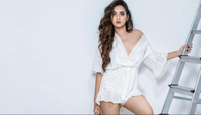 তানিয়া বৃষ্টি । ছবি: সংগৃহীত