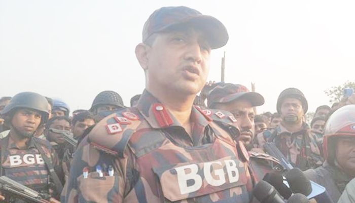 শিবগঞ্জ সীমান্ত পরিস্থিতি স্বাভাবিক, কৃষকরা জমিতে কাজ করছেন: বিজিবি