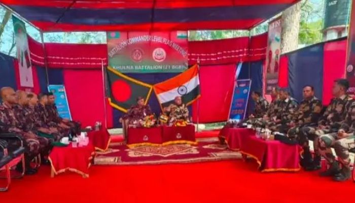 বেনাপোল সীমান্তে বিজিবি ও বিএসএফের পতাকা বৈঠক
