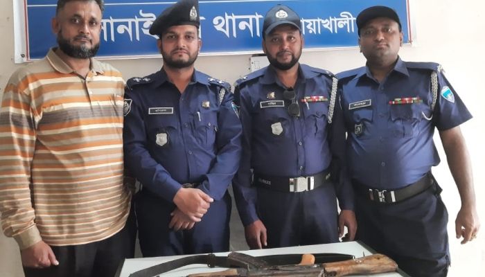 থানা থেকে লুট হওয়া রাইফেল মিলল খাল পাড়ে