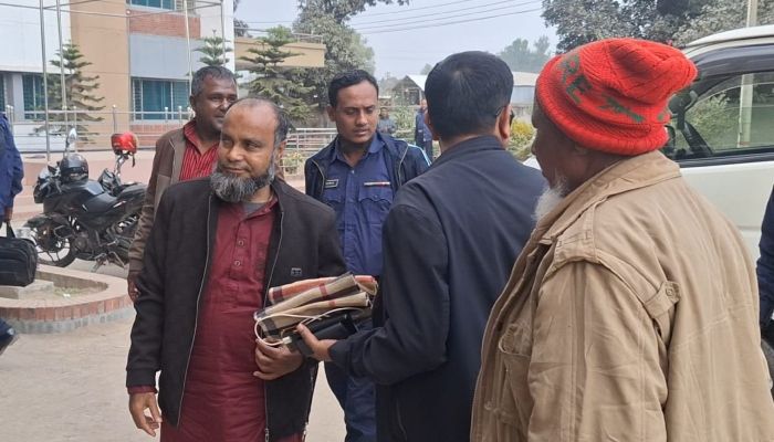 ইউনিয়ন পরিষদের চেয়ারম্যান রফিকুল ইসলাম। ছবি- গাইবান্ধা প্রতিনিধি 