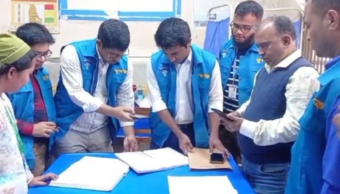 পিরোজপুরে হাসপাতালে দুদকের অভিযান: কোটি টাকার গড়মিল