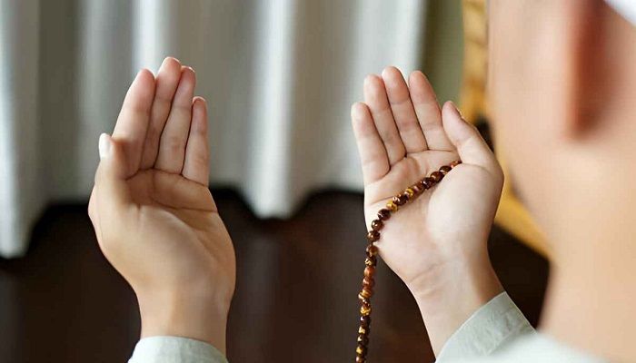 মহান আল্লাহ তায়ালার শেখানো ৪টি দোয়া