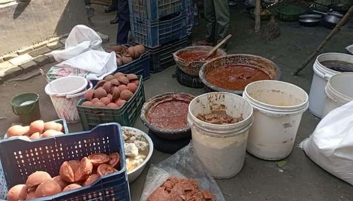 লালপুরে ভেজাল গুড়ে বাজার সয়লাব