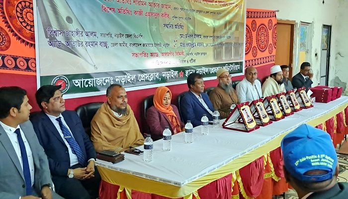 নড়াইল প্রেসক্লাবে গুণীজন সম্মাননা