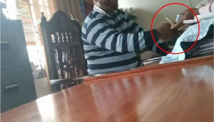 ঘুষ নেওয়ার ভিডিও ভাইরাল, এসআই প্রত্যাহার