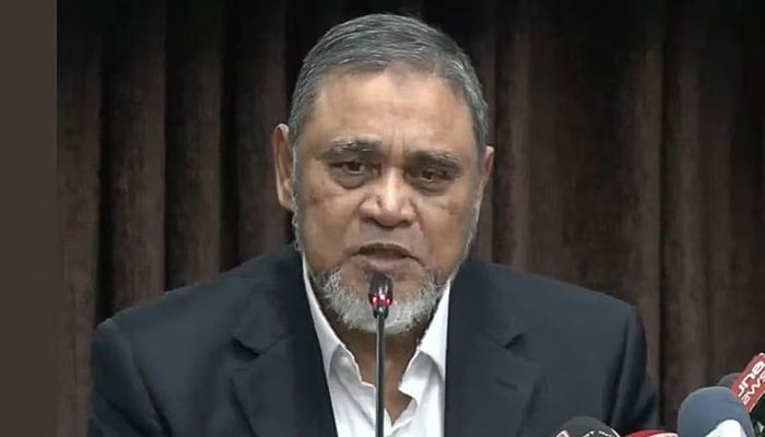 রাজনীতির মধ্যে ঢুকতে চাই না: সিইসি