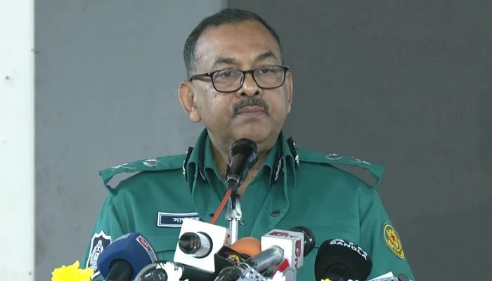 সড়কে নয়, খেলার মাঠে দাবি আদায়ে জমায়েতের অনুরোধ ডিএমপি কমিশনারের