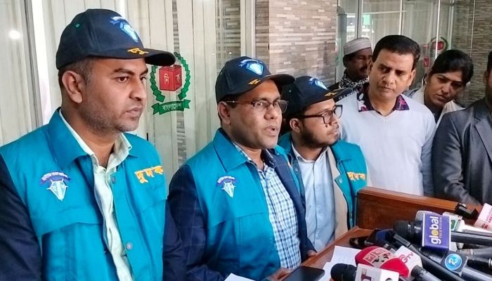 ইসিতে মিলেছে ত্রুটিপূর্ণ ইভিএম