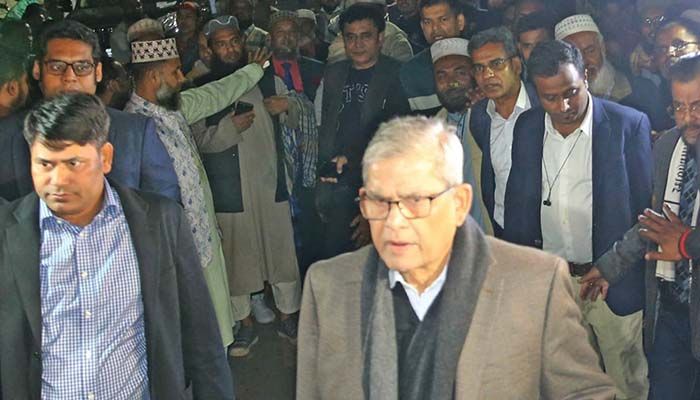 খালেদা জিয়াকে বিদায় জানাতে ‘ফিরোজায়’ ভিড়