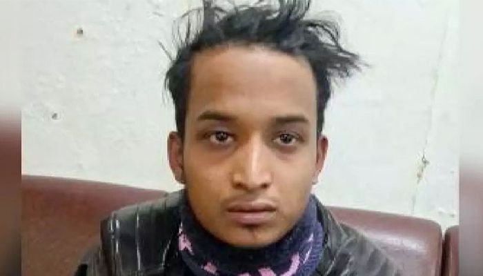 বিমানবন্দর থেকে ছাত্রলীগ নেতা গ্রেপ্তার