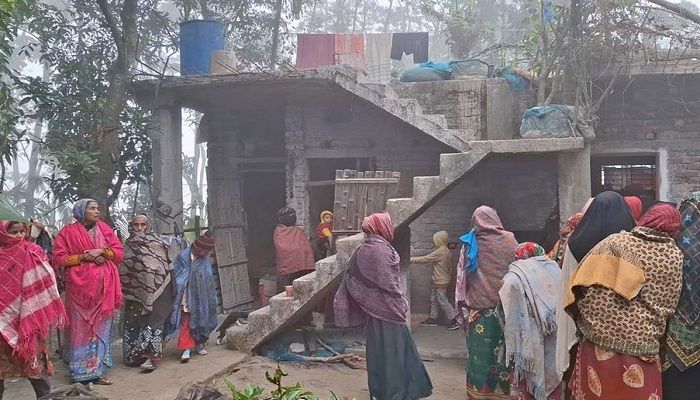 স্ত্রীকে গলা কেটে হত্যার অভিযোগে স্বামী আটক