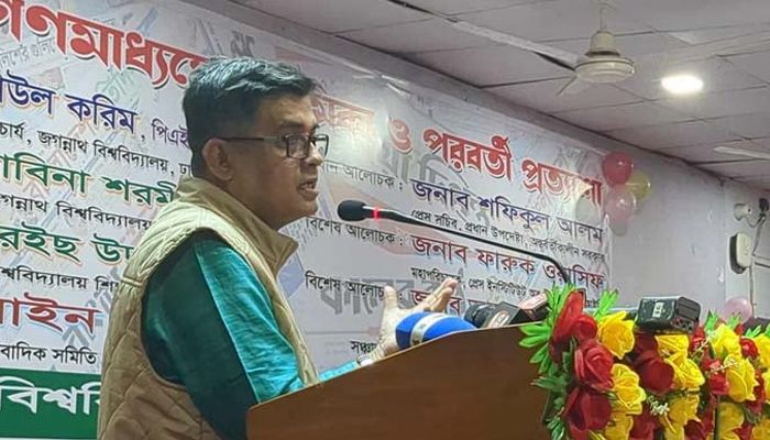 পাচার করা টাকায় এখন প্রোপাগান্ডা ছড়ানো হচ্ছে: প্রেস সচিব