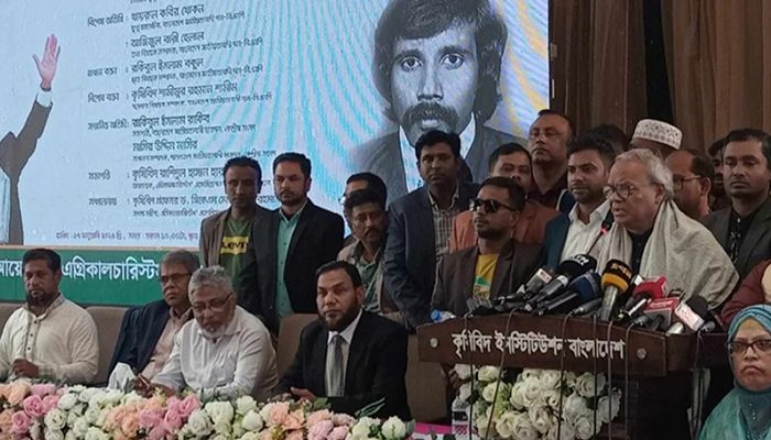 বিএনপির সিনিয়র যুগ্ম মহাসচিব অ্যাডভোকেট রুহুল কবির রিজভী। ছবি: সংগৃহীত