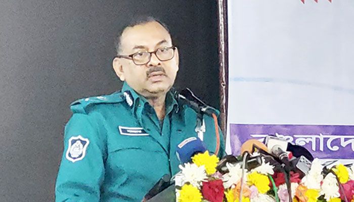 ছিনতাইকারীদের সাথে দৌড়ে পারা কঠিন: ডিএমপি কমিশনার