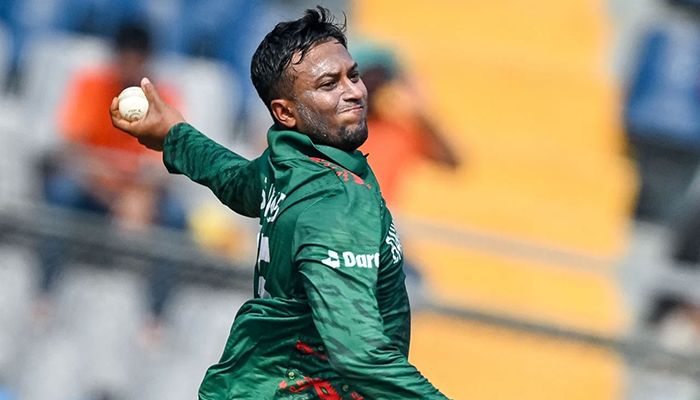 বোলিং পরীক্ষায় ‘ফেল’, চ্যাম্পিয়ন্স ট্রফিতে খেলা নিয়ে শঙ্কা সাকিবের