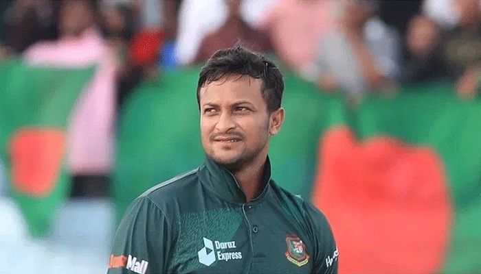 শুধু ব্যাটার বলেই জায়গা হলো না সাকিবের