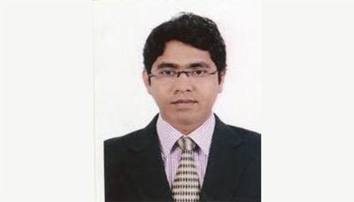 পাবনার ডেপুটি পোস্টমাস্টার জেনারেল রুহুল আমিন। ছবি- পাবনা প্রতিনিধি