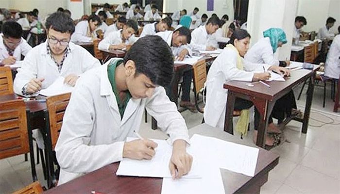 কোটায় উত্তীর্ণ ১৯৩ জনের ফল স্থগিত  