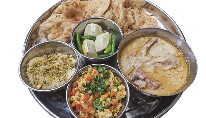 মধ্য রাতেও খোলা থাকে ঢাকার যেসব রেস্টুরেন্ট