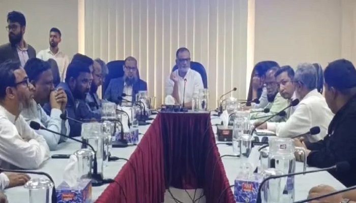  তেলসহ নিত্যপণ্যের সমস্যা ৭ দিনে সমাধান হবে: বাণিজ্য উপদেষ্টা 