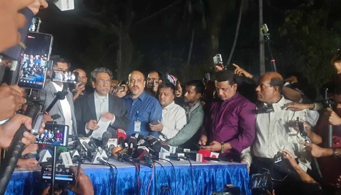 সংস্কার নিয়ে রাজনৈতিক দলগুলোর সঙ্গে শিগগির বৈঠক: আলী রীয়াজ