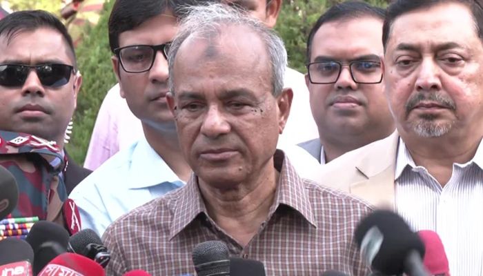 ‘আইন-শৃঙ্খলা পরিস্থিতি নিয়ন্ত্রণে কারও গাফিলতি পেলে ছাড় নয়’