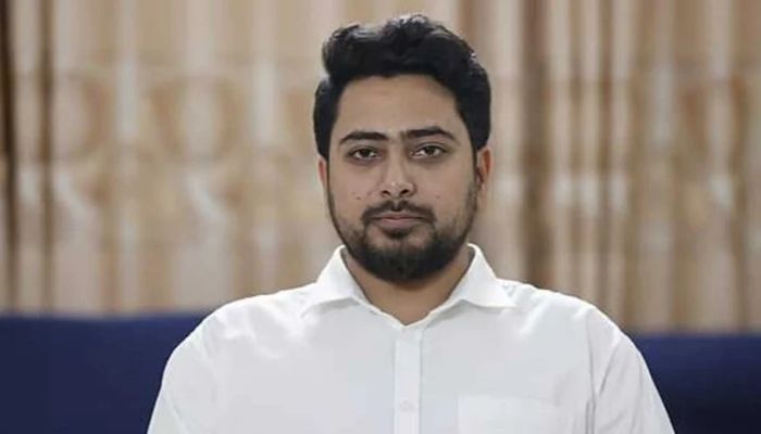 রাজপথে থাকা বেশি প্রয়োজন, তাই পদত্যাগ করেছি: নাহিদ