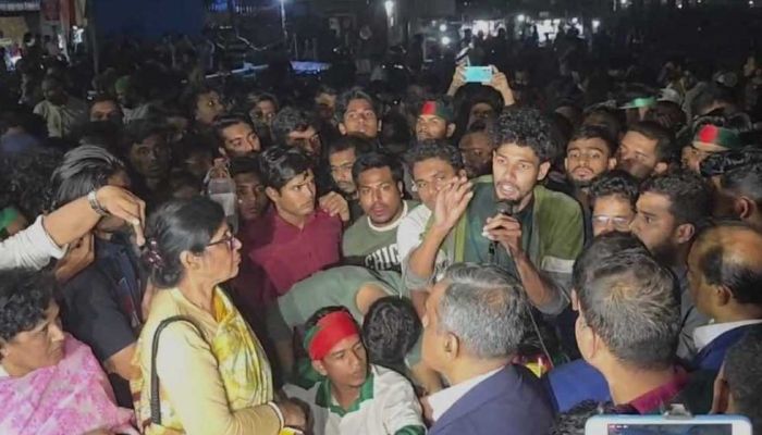 আন্দোলন প্রত্যাহার করেছেন তিতুমীর কলেজের শিক্ষার্থীরা। ছবি- সংগৃহীত 