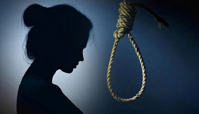 বান্দরবানে নারী পুলিশ সদস্যের ঝুলন্ত মরদেহ উদ্ধার