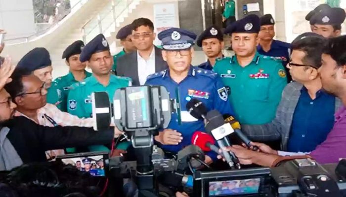 পুলিশের মহাপরিদর্শক বাহারুল আলম। ছবি: সংগৃহীত